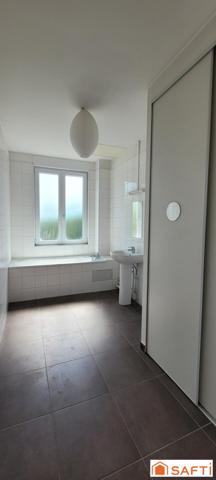 Grande maison de ville atypique T6 avec terrasse, jardin et combles aménageables