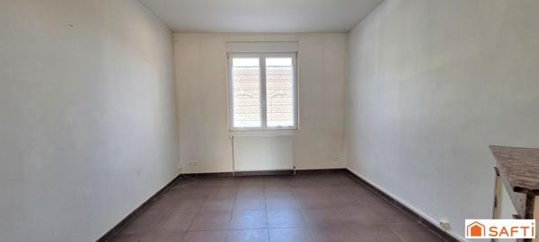 Grande maison de ville atypique T6 avec terrasse, jardin et combles aménageables