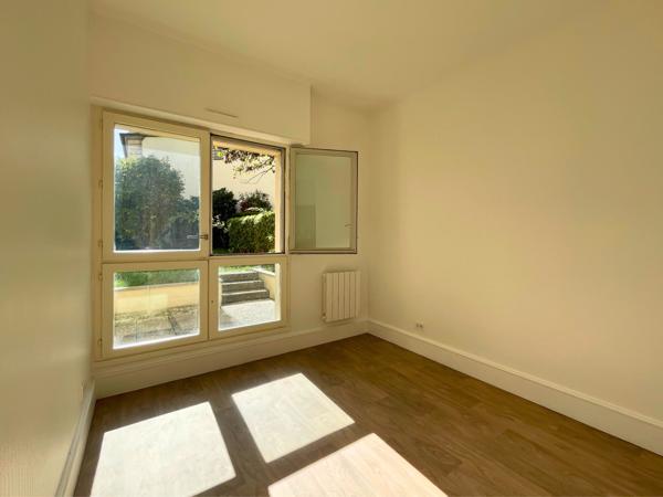 Versailles (78000) T2 refait à neuf avec jardin privatif - Hespérides Versailles Château