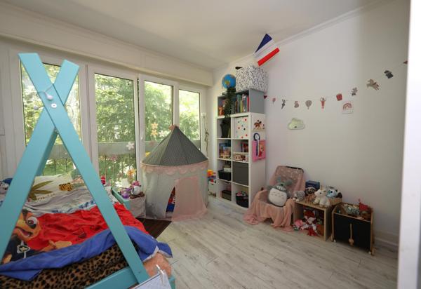 Beau 4 pièces de 84 m² dans résidence standing sécurisée