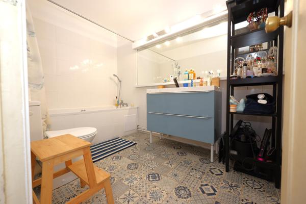 Beau 4 pièces de 84 m² dans résidence standing sécurisée