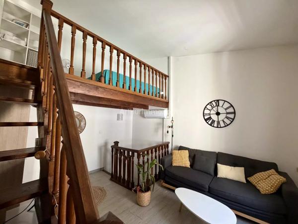 Location                                                      Maison de village
                        
                     2 pièces                      34 m2                     à Martigues