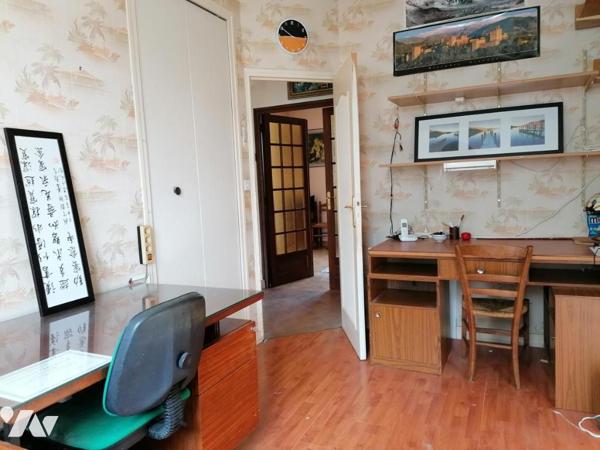 PAVILLON SUR SOUS-SOL