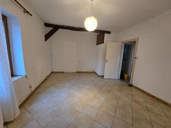 Immeuble à vendre à Xertigny dans les Vosges (88220), ref : SL/DLB8
