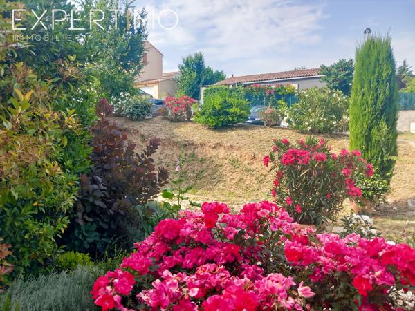 MAISON AVEC JARDIN ET GARAGE