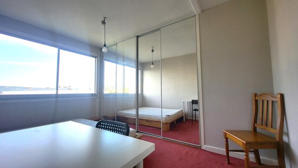 VALLIERES-SALINS - T4 dernier étage avec balcon - Clermont ferrand