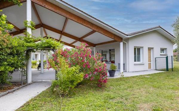 INVESTISSEMENT LOCATIF – PAREMPUYRE - Résidence Ehpad Le Parc des Oliviers - 8%  de rentabilité.