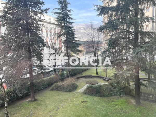 Location Local commercial 1 pièce - Grenoble 38000