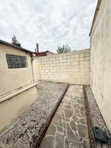 SAINT HONORÉ - MAISON D'ENVIRON 61M² AVEC COUR