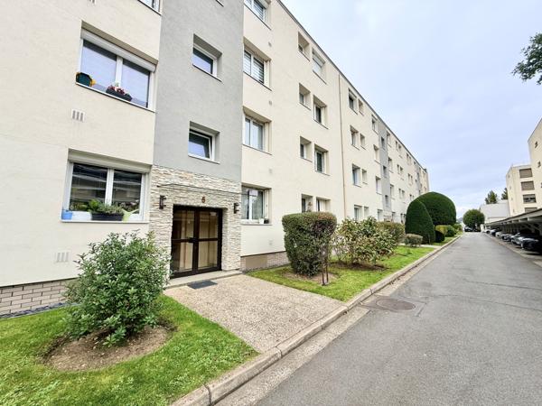 Bry-sur-Marne (94360) Appartement avec cave et place de parking privative