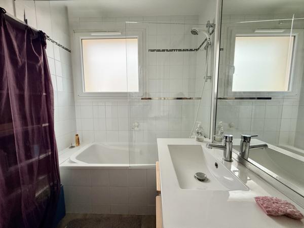 Bry-sur-Marne (94360) Appartement avec cave et place de parking privative