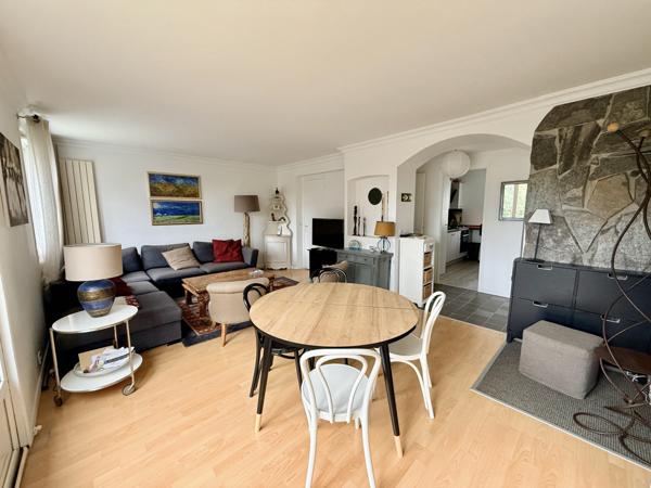 Bry-sur-Marne (94360) Appartement avec cave et place de parking privative