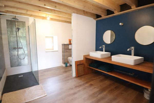 Maison Ambert 6 pièces +/-250 m2 + 3ha de terrain environ