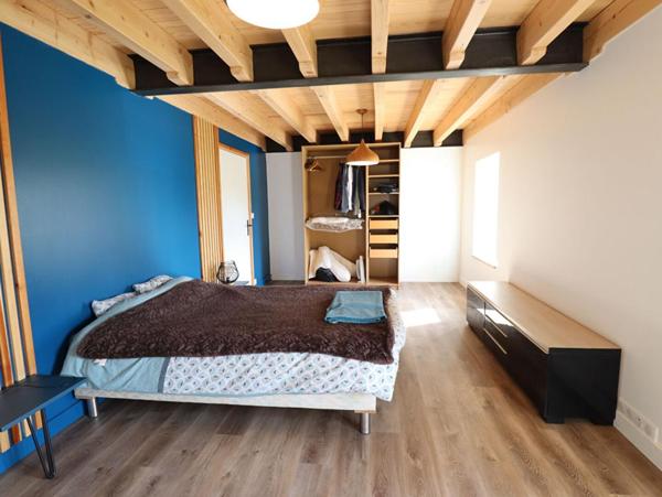 Maison Ambert 6 pièces +/-250 m2 + 3ha de terrain environ