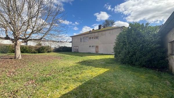 Maison individuelle centre ville - 140 m² - 4 chambres - Terrain 18 ares