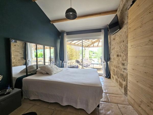 Maison en pierre atypique de 122 m² 3 chambres et 1 bureau au bord de la « Touvre »– Coup de cœur assuré à MAGNAC SUR TOUVRE (16)