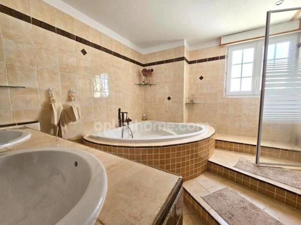 Maison en pierre atypique de 122 m² 3 chambres et 1 bureau au bord de la « Touvre »– Coup de cœur assuré à MAGNAC SUR TOUVRE (16)