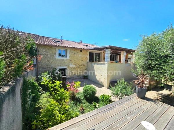 Maison en pierre atypique de 122 m² 3 chambres et 1 bureau au bord de la « Touvre »– Coup de cœur assuré à MAGNAC SUR TOUVRE (16)