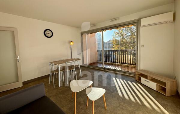 T2 MEUBLÉ: 48m2 + PARKING - CENTRE VILLE