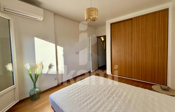 T2 MEUBLÉ: 48m2 + PARKING - CENTRE VILLE