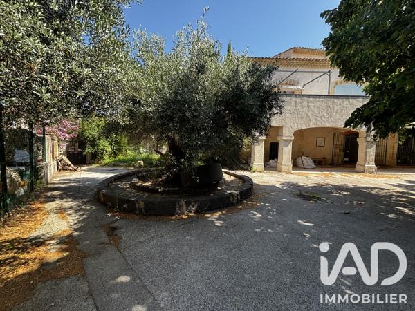 Maison à vendre 4 pièces 300 m² Pélissanne