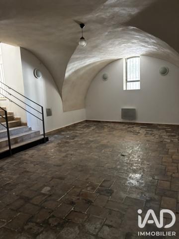 Maison à vendre 4 pièces 300 m² Pélissanne