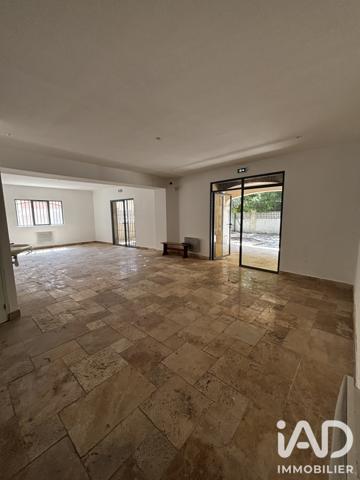 Maison à vendre 4 pièces 300 m² Pélissanne