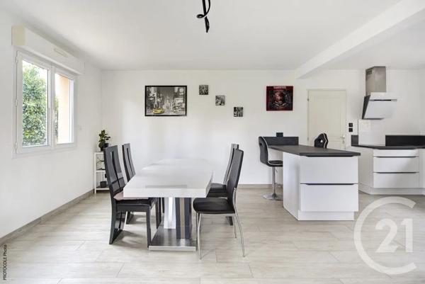 Maison à vendre  4 pièces - 87 m 2   CASTELGINEST  - 31