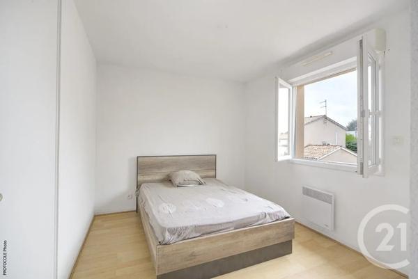 Maison à vendre  4 pièces - 87 m 2   CASTELGINEST  - 31