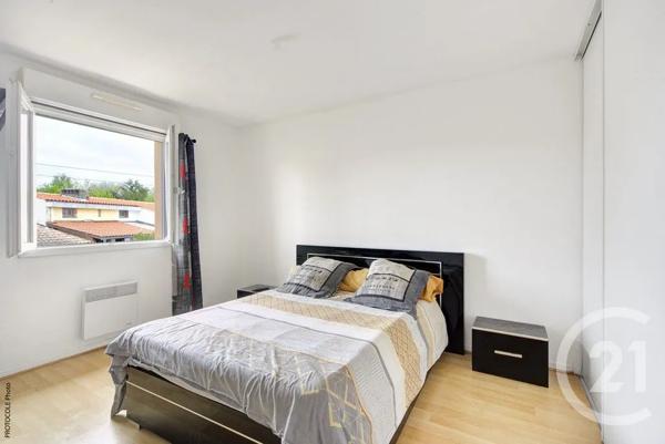 Maison à vendre  4 pièces - 87 m 2   CASTELGINEST  - 31