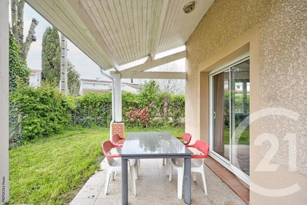 Maison à vendre  4 pièces - 87 m 2   CASTELGINEST  - 31