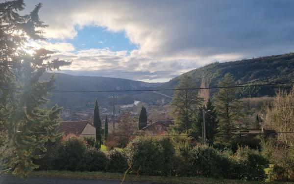 Maison à vendre    3 pièces •  Saint-Antonin-Noble-Val