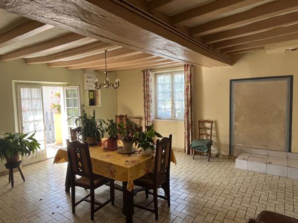 Saint-Martin-du-Fouilloux (49170) Maison à rénover