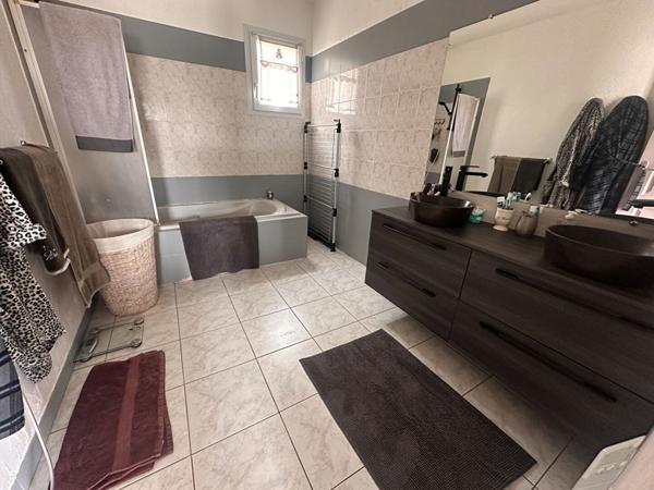 Maison plain pied avec piscine à TREBES proche CARCASSONNE