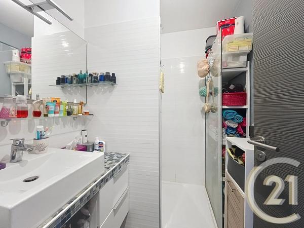 Appartement F3 à vendre  3 pièces - 63,30 m 2   ST JEAN DE VEDAS  - 34