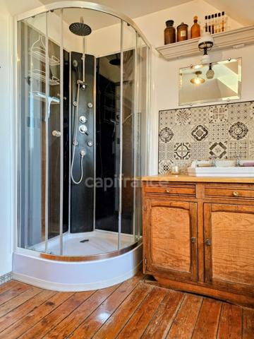 A VENDRE MAISON EN BRIQUE de 245 m² à CUVERVILLE SUR YERES