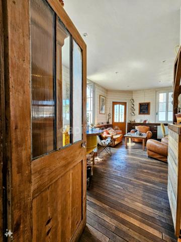 A VENDRE MAISON EN BRIQUE de 245 m² à CUVERVILLE SUR YERES