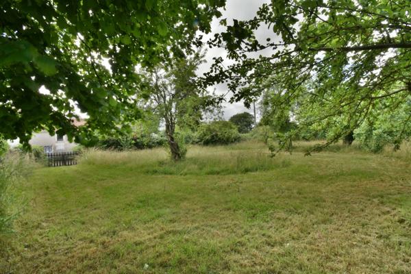 Dpt Nièvre (58), à vendre proche de la CHARITE SUR LOIRE à CHAMPVOUX au coeur du village maison d'environ 130 m²