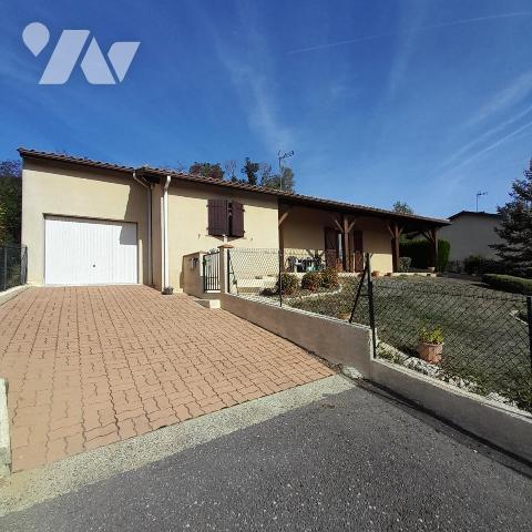 Villa de plain pied 1992 avec garage et jardin