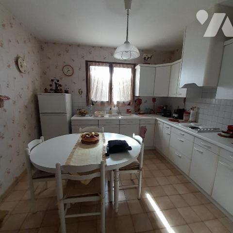 Villa de plain pied 1992 avec garage et jardin