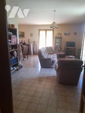 Villa de plain pied 1992 avec garage et jardin