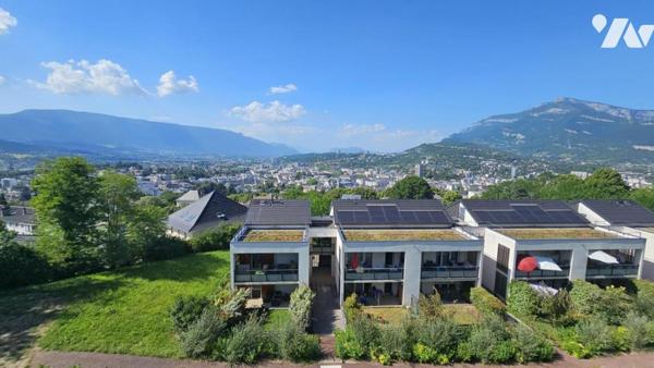 JACOB BELLECOMBETTE, appartement type 4 de 81.6 m2 avec double terrasse et vue dégagée