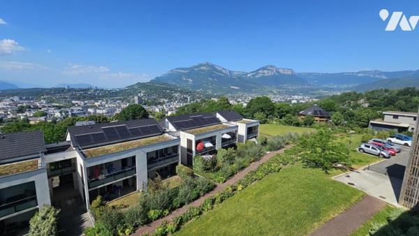 JACOB BELLECOMBETTE, appartement type 4 de 81.6 m2 avec double terrasse et vue dégagée