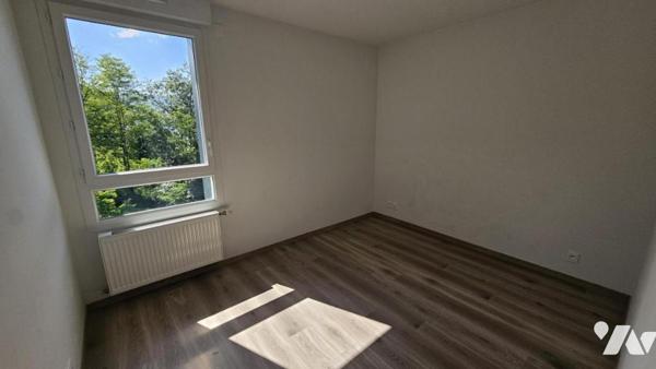 JACOB BELLECOMBETTE, appartement type 4 de 81.6 m2 avec double terrasse et vue dégagée