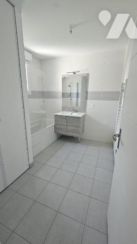 JACOB BELLECOMBETTE, appartement type 4 de 81.6 m2 avec double terrasse et vue dégagée