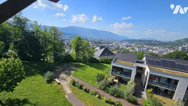 JACOB BELLECOMBETTE, appartement type 4 de 81.6 m2 avec double terrasse et vue dégagée