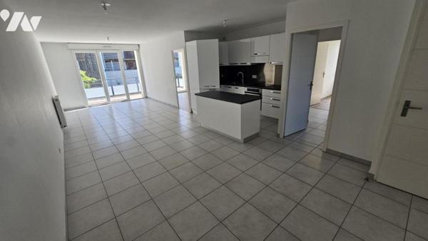 JACOB BELLECOMBETTE, appartement type 4 de 81.6 m2 avec double terrasse et vue dégagée