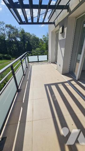 JACOB BELLECOMBETTE, appartement type 4 de 81.6 m2 avec double terrasse et vue dégagée