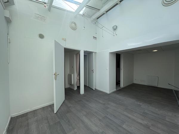 Local commercial Chartres 4 pièce(s) 79 m2