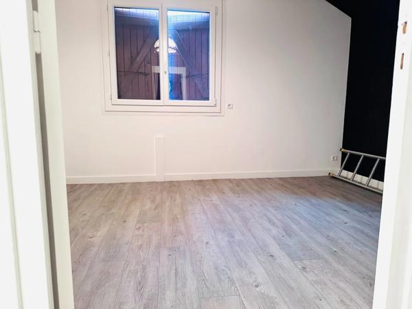 Maison à vendre 7 pièces YENNE (73)